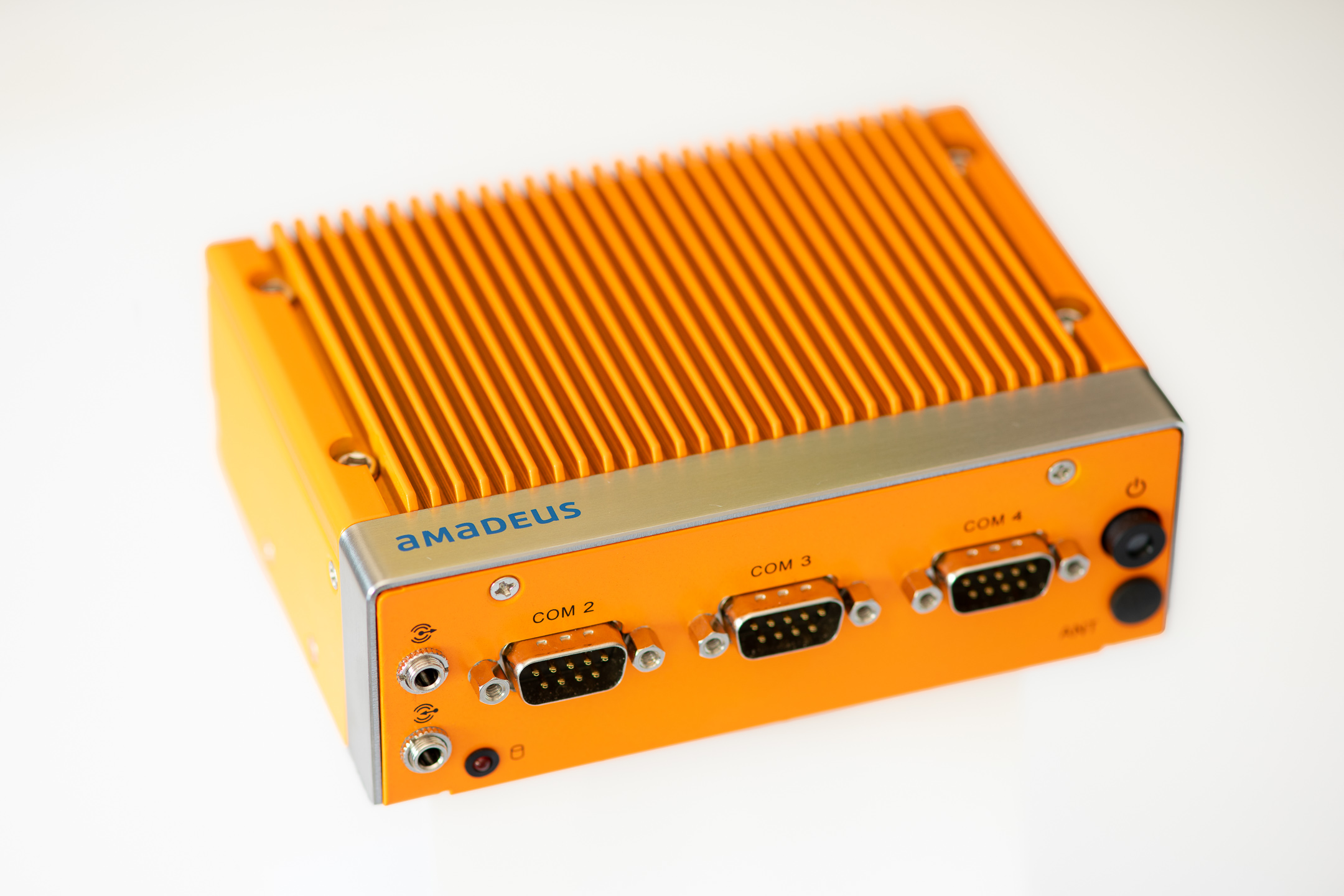 Industrial grade IoT gateway to securely and reliably connect Amadeus Property Management solutions with on-premise systems such as KeyCard, Telephony, Point of Sale, Entertainment and more